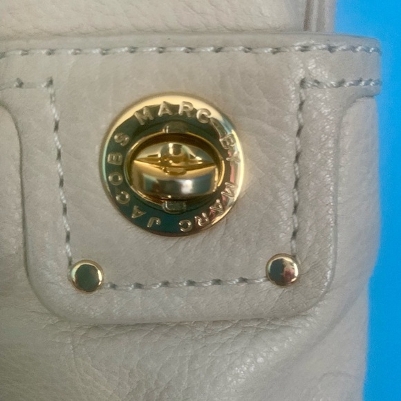 Marc By Marc Jacobs Cream Genuine Leather Shoulder Handbag Purse - Picture 5 of 10